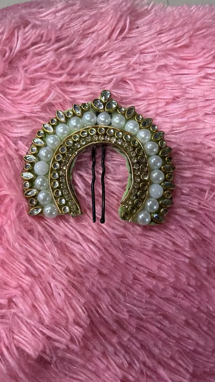 Pearl Crescent Juda Pin